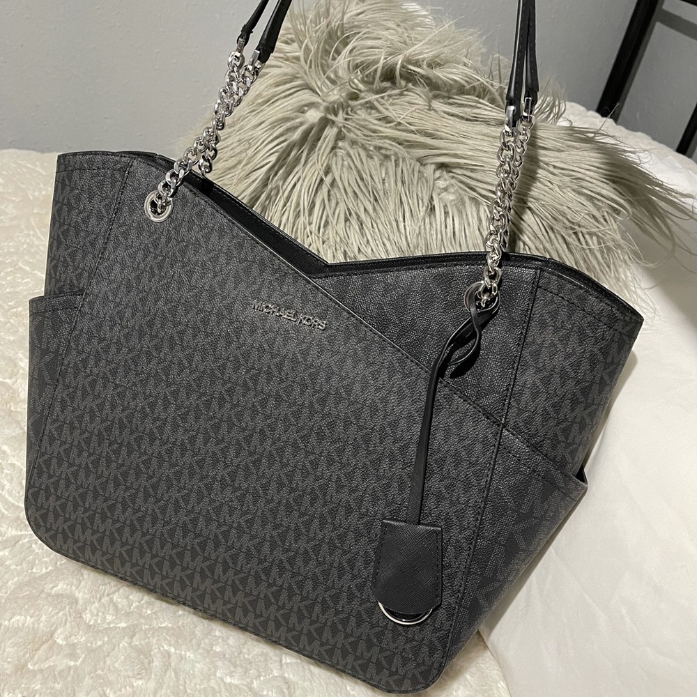 MK Jet Set Large Logo Shoulder Bag